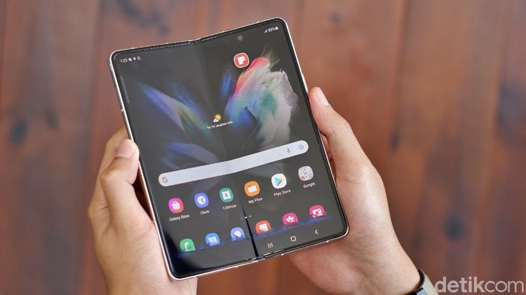 Galaxy Z Fold 3