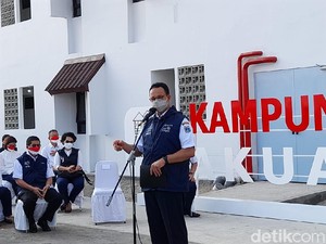 Anies Resmikan Kampung Susun Akuarium