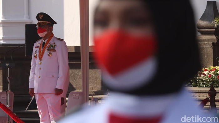 Gubernur Jabar Ridwan Kamil
