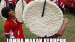 Meme Kocak Lomba Makan Kerupuk yang Bikin Kangen 17 Agustusan