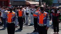 Tak hanya dititik itu, kegiatan serupa juga dilakukan di Simpang Merdeka-Aceh dan Kantor ATCS Dishub Kota Bandung.