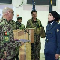 Niloofar Rahmani mengajukan hak asylum ke pemerintah AS untuk mendapatkan perlindungan. Juru bicara dari Kementerian Pertahanan Afghanistan, Mohammad Radmanesh, mengatakan bahwa wanita berkulit putih itu telah mengkhianati negaranya. Foto: Dok. Facebook Niloofar Rahmani