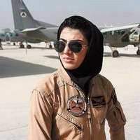 Niloofar Rahmani menjadi simbol harapan bagi jutaan wanita Afghanistaan ketika muncul dalam media massa yang menyebutnya sebagai pencetak sejarah karena merupakan pilot wanita pertama di negaranya pada 2013 lalu. Foto: Dok. Facebook Niloofar Rahmani