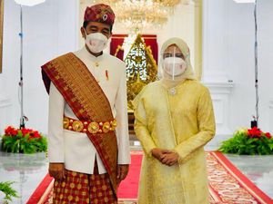 Jokowi Bakal Kembali Pakai Baju Adat di HUT Ke-77 RI, dari Daerah Mana?
