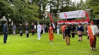 Duta Besar Republik Indonesia (Dubes RI) untuk Jepang Heri Akhmadi bertindak selaku Inspektur Upacara. Bertindak selaku Komandan Upacara Atase Pertahanan RI Tokyo Kolonel Penerbang E. Wisoko Aribowo. (Foto: Dokumentasi KBRI Tokyo)