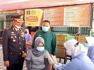 250 Napi Ngawi Divaksin Dosis Pertama di Lapas Madiun Raya