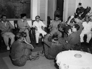 Kala Bung Karno Ajak Warga Aceh Patungan Beli Pesawat