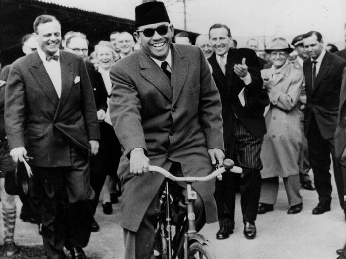 Sosok Sukarno tak dapat dilepaskan bila bicara kemerdekaan Indonesia. Presiden pertama Indonesia itu juga dikenal memiliki kedekatan dengan sejumlah tokoh dunia