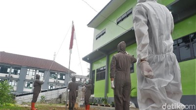 Semangat Nakes di Banjarnegara Gelar Upacara HUT RI Kala Pandemi