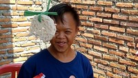 Sejumlah penyandang disabilitas di Kabupaten Pekalongan ikut serta dalam lomba 17 Agustus yang digelar untuk memeriahkan HUT ke-76 Republik Indonesia, Selasa (17/8/2021).