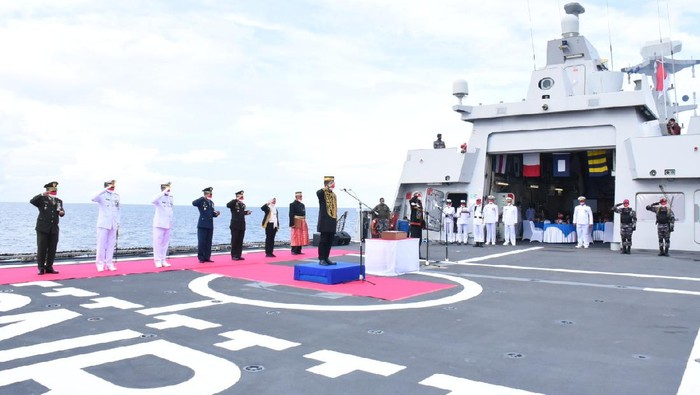 TNI AL Gelar Upacara di Tapal Batas Perairan Ambalat