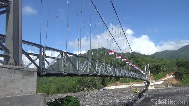 upacara hut ri di lumajang
