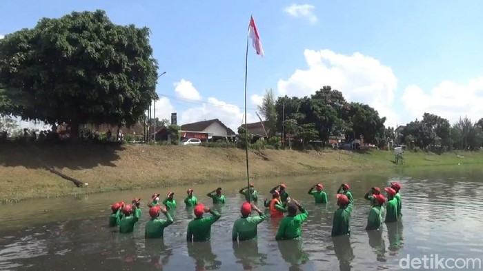 upacara hut ri di tulungagung