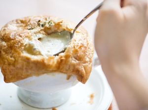 7 Menu Makanan Kondangan yang Selalu Jadi Favorit Tamu