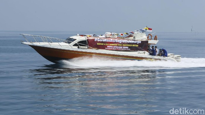 81 Persen Warga Pulau Seribu Sudah Divaksin Hingga hari ini sebanyak 81,23 persen warga di Kepulauan Seribu sudah divaksinasi COVID-19. Program ini disambut baik warga.