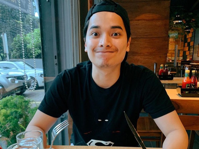 Alvin Faiz Penggemar Steak dan Punya Bisnis Kuliner Jajanan Sunda