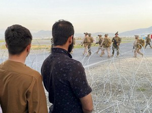 Taliban Kutuk Keras Bom Bunuh Diri di Luar Bandara Kabul