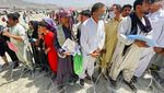 Bandara Kabul Disesaki Warga yang Ingin Kabur