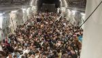 Bandara Kabul Disesaki Warga yang Ingin Kabur
