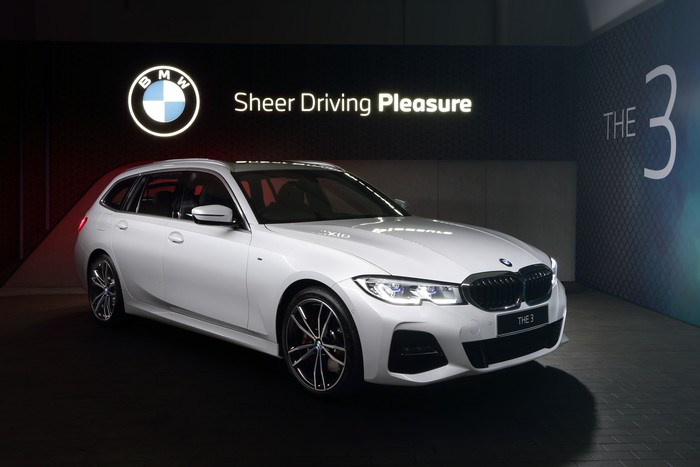 BMW 320i Touring M Sport BMW 320i Touring M Sport