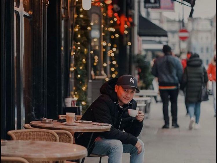 Gaya Ngopi Gading Marten, Pemeran Broto di Film Selesai