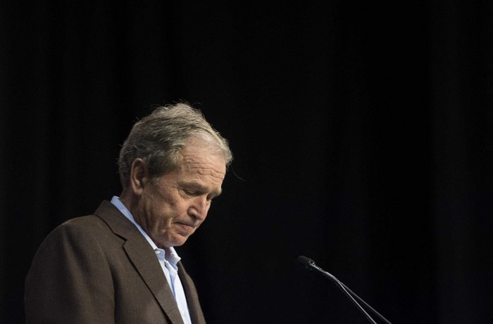 (FILES) In this file photo former US President George W. Bush speaks for his brother and Republican presidential candidate Jeb Bush during a campaign rally in Charleston, South Carolina, February 15, 2016. - Former US president George W. Bush said he has been watching the Talibans lightning takeover of Kabul 