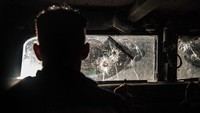 .Ada Humvee yang bisa menggendong misil, membawa piringan untuk komunikasi dengan satelit, sampai versi ambulans yang dipakai untuk operasi penyelamatan. Getty Images/Scott Nelson