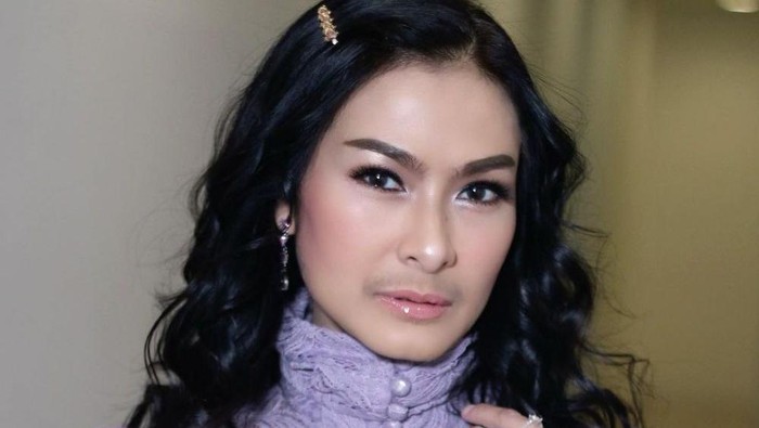 Pedangdut Iis Dahlia Curhat Idap OCD, Enggan ke Dokter karena Alasan Ini