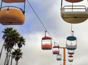 Ngeri Banget! Pria Jatuh dari Gondola di Ketinggian 15 Meter dan Tewas
