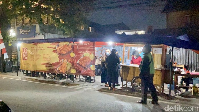 Jejepangan Jejepangan: Kriuk Gurih Chicken Katsu Jumbo dI Warung Tenda Jepang