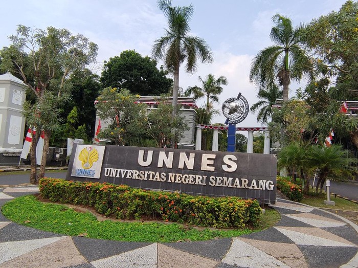 Kampus Unnes Semarang (Angling)