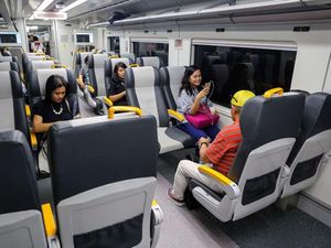 5 Keuntungan Naik Kereta Bandara, Antimacet Sampai Harga Lebih Murah