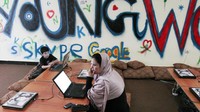 Mawlawi melanjutkan kebijakan Emirat adalah keduanya (laki-laki dan perempuan) harus dididik selama syariat islam tidak diabaikan. AP Photo/Musadeq Sadeq  