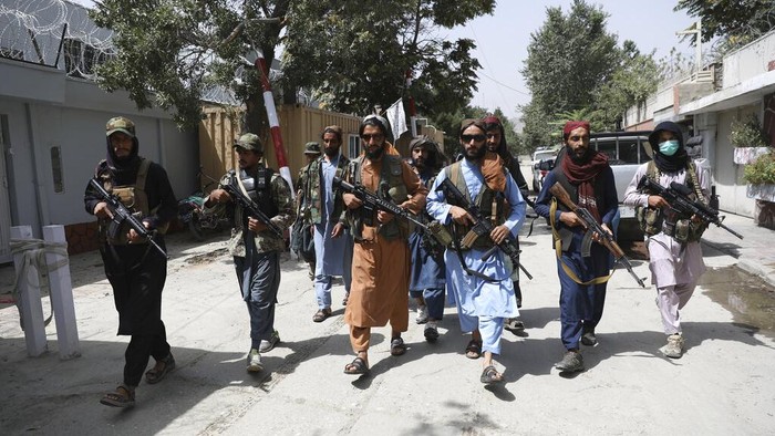 Setelah mengambil alih Afganistan, Taliban akan menetapkan tatanan politiknya dalam waktu dekat. Ada janji-janji yang terlontar dari mereka.