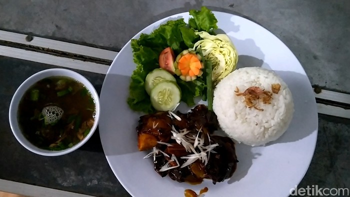 Karena Pandemi Chef Ini Berhenti Bekerja di Hotel dan Buka Resto di Rumah