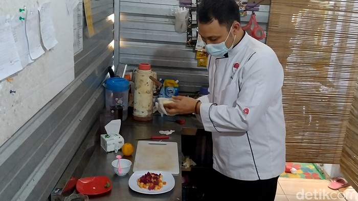 Karena Pandemi Chef Ini Berhenti Bekerja di Hotel dan Buka Resto di Rumah