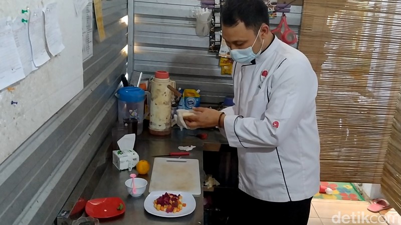 Karena Pandemi Chef Ini Berhenti Bekerja di Hotel dan Buka Resto di Rumah