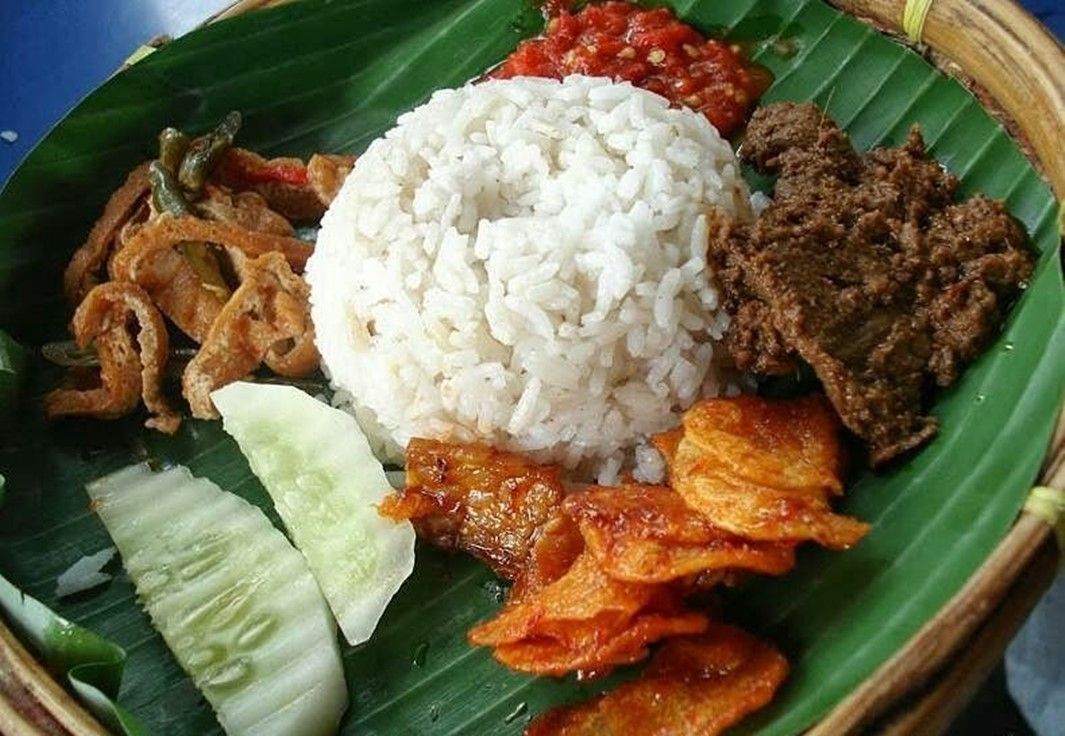 Racikan 5 Nasi Campur Nusantara yang Nikmatnya Tiada Dua