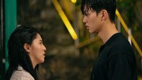 Walaupun Na Bi dan Jae Eon memutuskan berpisah, tetapi ikatan antara keduanya masih ada. Foto: (dok. Instagram @jtbcdrama)