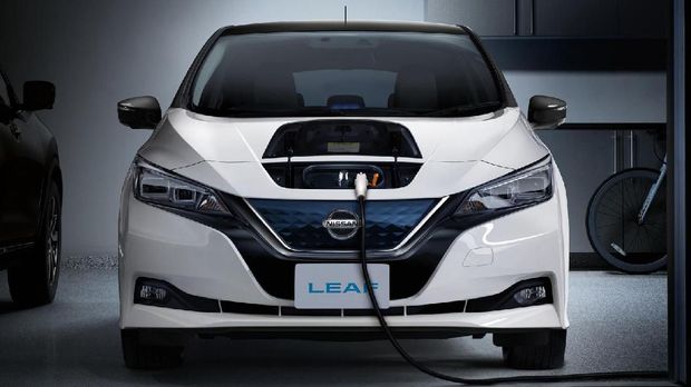 Nissan Leaf.