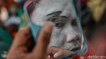 Pasukan Penebar Senyum di Tengah Trauma Healing