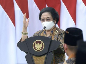Cerita Megawati ke Purnapaskibraka soal Sejarah Bendera Merah Putih