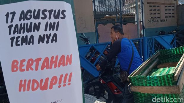 Selebaran 'Dilarang Sehat di Negara Sakit', Klaten, Rabu (18/8/2021).