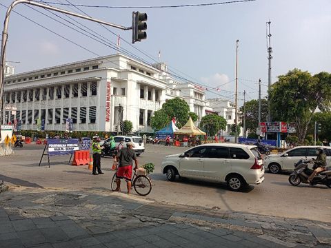 Situasi Jalan Pintu Besar Selatan Jakbar saat pemberlakuan ganjil genap menuju Jalan Gajah Mada