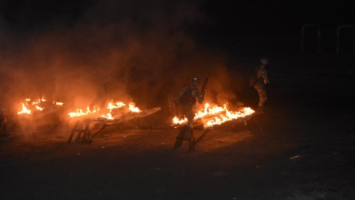 TNI Resmi Tutup Pendidikan Prajurit Komando 105 di Cilacap Danjen Kopassus Mayjen TNI Mohamad Hasan memimpin upacara penutupan Pendidikan Prajurit Komando Angkatan 105 TA. 2021 di Pantai Permisan Cilacap,Jawa Tengah , Rabu (18/8/2021).