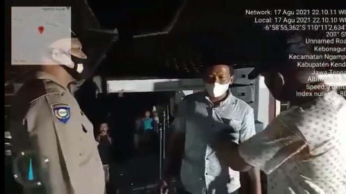 Viral video pentas musik peringatan HUT ke-76 RI di Kendal dibubarkan polisi.