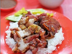 YouTuber Mukbang Dihina Miskin hingga Nasi Campur Babi Panggang Paling Enak
