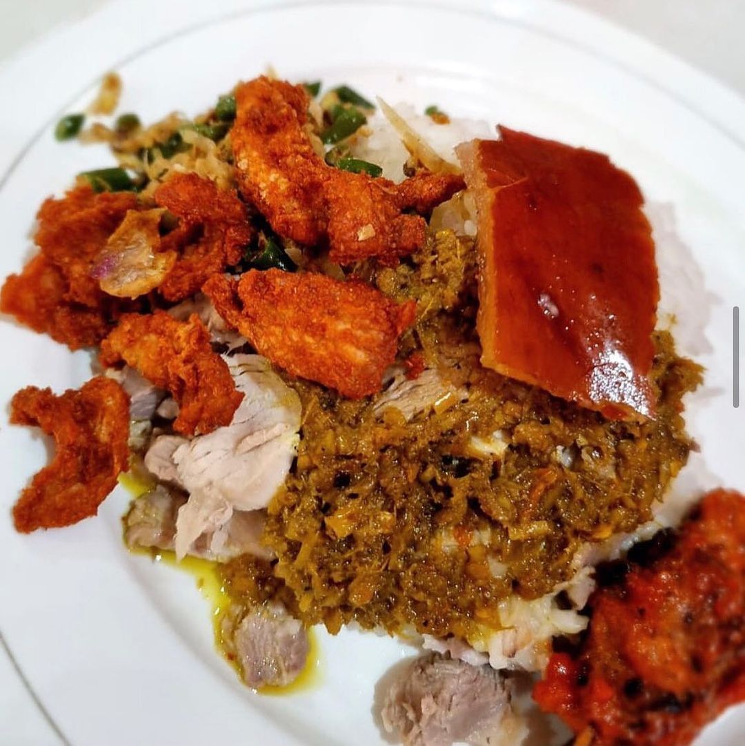 7 Nasi Babi Guling di Bali yang Renyah Gurihnya Nagih