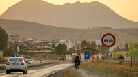 Siapa pun yang memegang kekuasaan, tambah Erdogan, Turki akan mendukung Afghanistan. Erdogan siap bertemu dengan para pemimpin Taliban. AP Photo/Emrah Gurel.