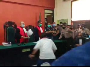 Hakim yang Diserang Aktivis Antimasker Banyuwangi Syok
